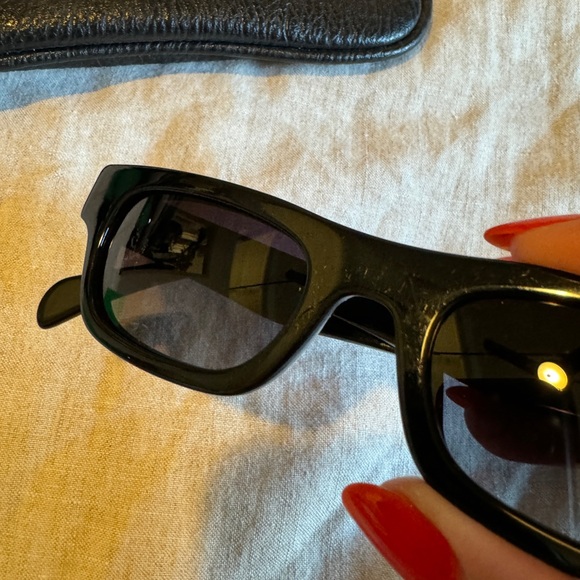 *SPRING CLOSET SALE* Anine Bing Otis Sunglasses - Picture 4 of 8